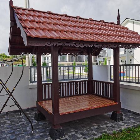Pesona Suri Homestay Batu Pahat Ngoại thất bức ảnh
